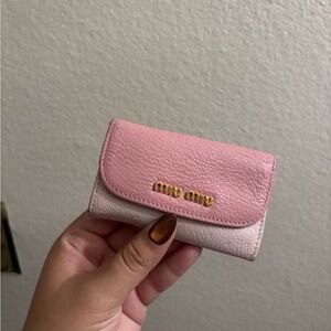 Miu miu two toned bicolor key case pink x light pink 6 keys